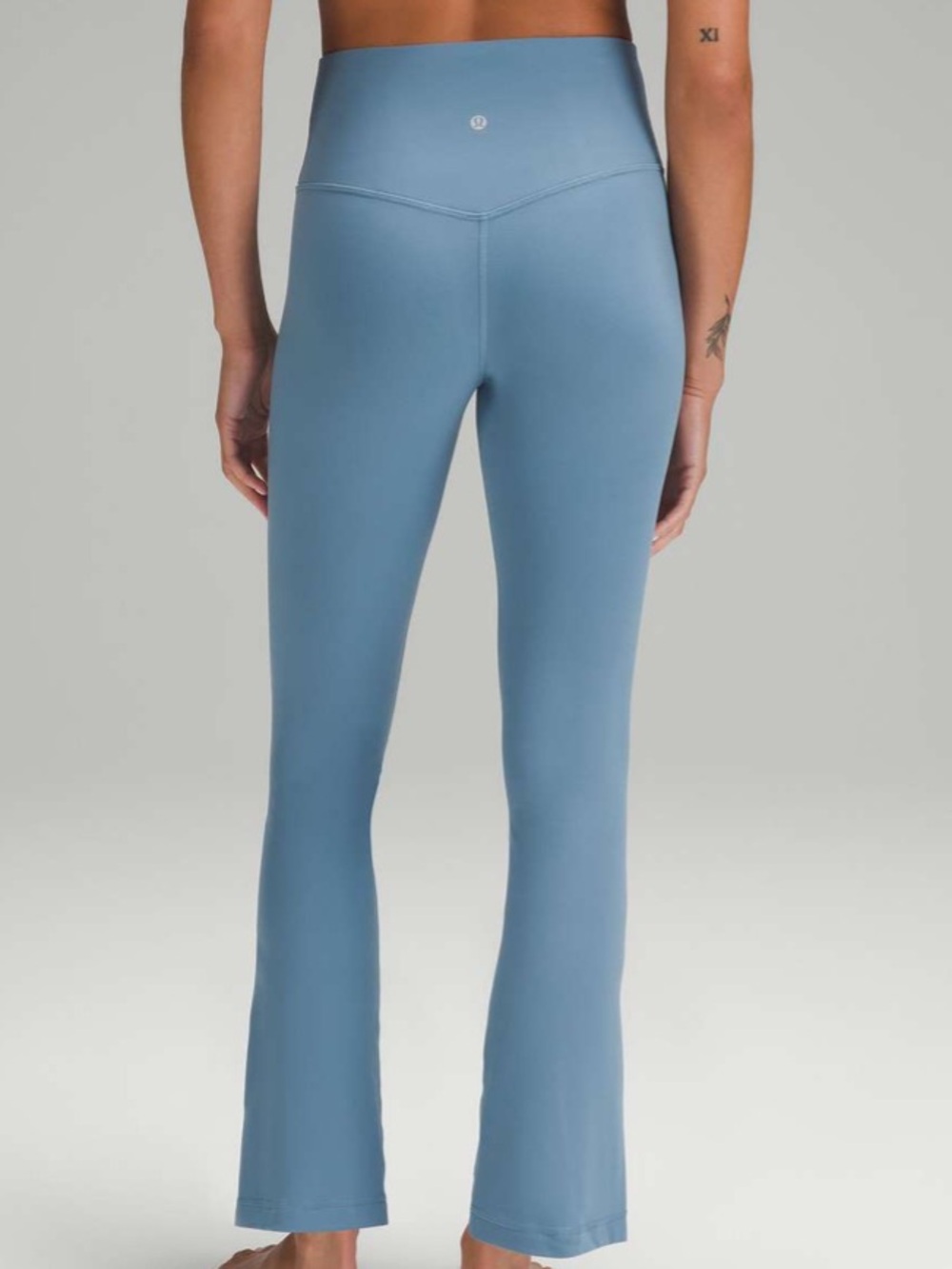 Lululemon Align High-Rise Mini-Flared Pant 28"
Utility Blue 2